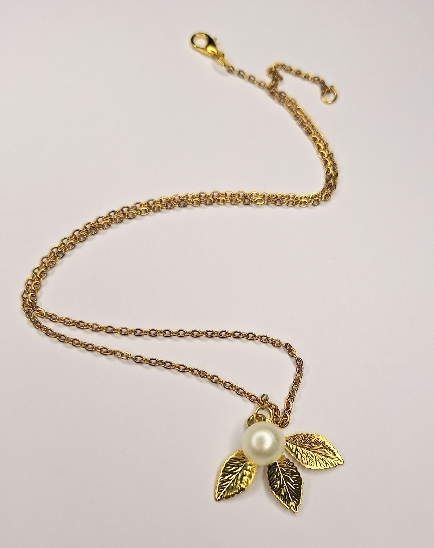 Golden Pearl Leaf Pendant Necklace