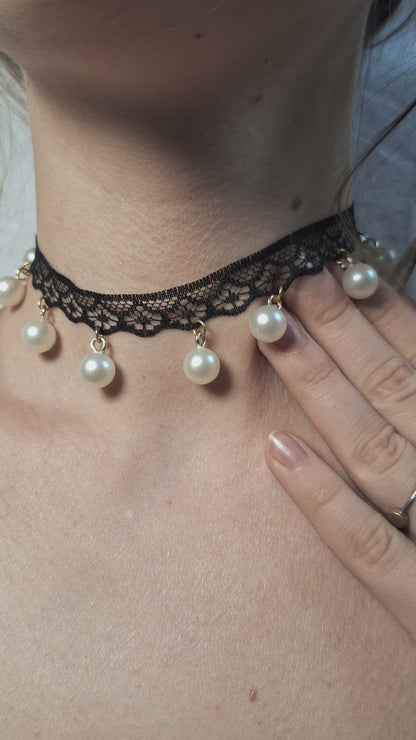 Noir Pearl choker